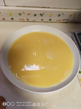 虾米日本豆腐蒸蛋的做法步骤：2