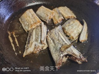 红烧带鱼的做法步骤：3