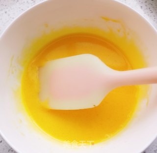 抹茶波点蛋糕卷的做法步骤：2
