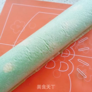 抹茶波点蛋糕卷的做法步骤：16