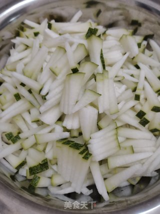 冬瓜茶饮的做法步骤：2