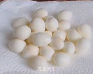 香辣鹌鹑蛋的做法步骤：2