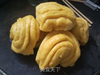 南瓜花卷的做法步骤：5
