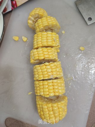 电饭煲奥尔良鸡翅玉米鸡蛋的做法步骤：2