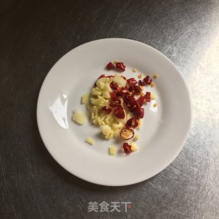 肉末炒三丁的做法步骤：3