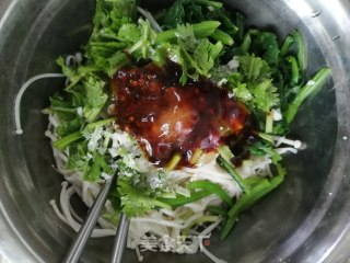 菠菜凉拌金针菇的做法步骤：4