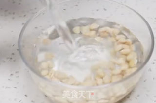 山药银耳羹的做法步骤：1
