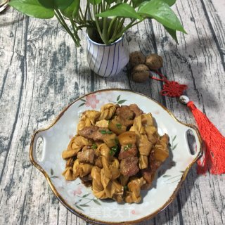 五花肉片烧百叶结的做法步骤：11
