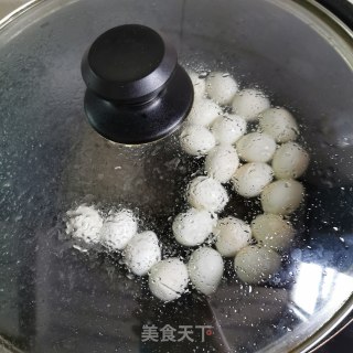 虎皮蛋红烧肉的做法步骤：2