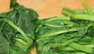 时蔬蛋花汤的做法步骤：1