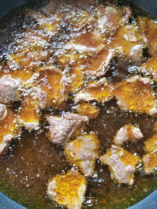 尖椒炒牛肉的做法步骤：5