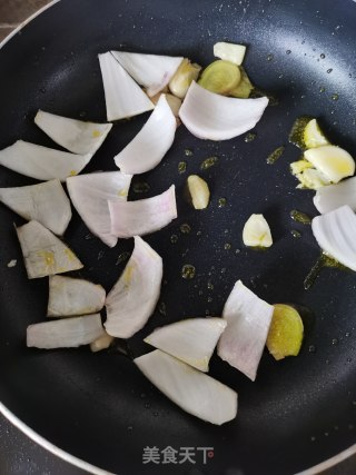 尖椒炒牛肉的做法步骤：7