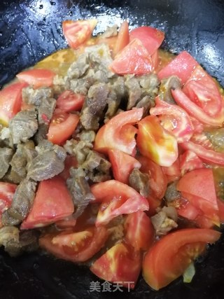 家常牛肉炖番茄的做法步骤：6