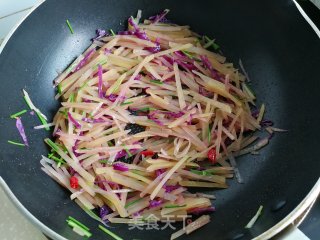 酸辣土豆丝的做法步骤：6