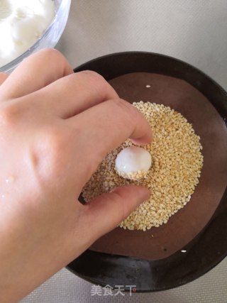 炸麻圆儿的做法步骤：5