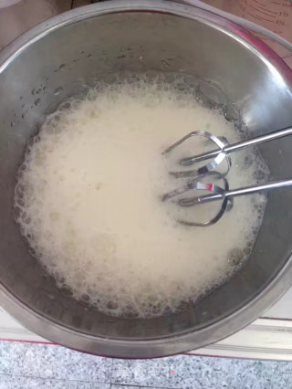 酸奶云朵戚风的做法步骤：4