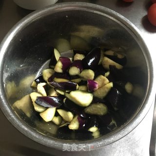 红烧茄子的做法步骤：1