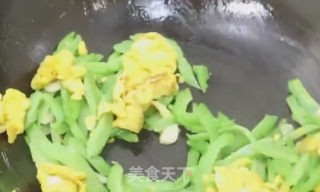 凉瓜炒蛋的做法步骤：5