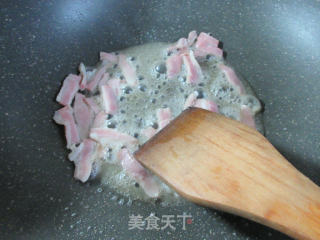 咸肉炒红椒的做法步骤：5