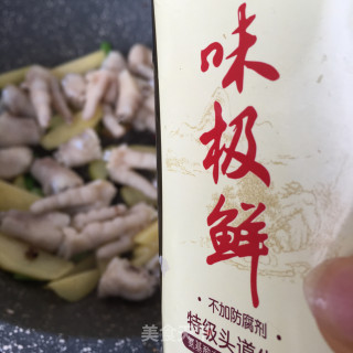 土豆烧鸡爪的做法步骤：17