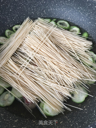 丝瓜肉丸面的做法步骤：20