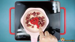 蔬菜牛肉粒的做法步骤：4