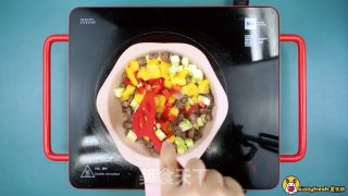 蔬菜牛肉粒的做法步骤：6