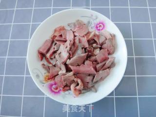 辣椒炒猪心的做法步骤：2