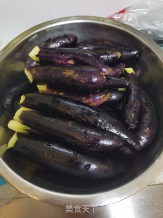 拌蒜茄子的做法步骤：1