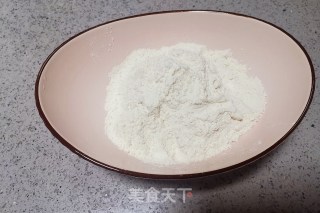 西葫芦红萝卜鸡蛋饺子的做法步骤：1