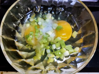 香葱炒鸡蛋的做法步骤：3