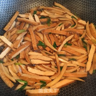 香干炒杏鲍菇的做法步骤：7