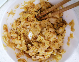 生煎花样酸菜饺子的做法步骤：3