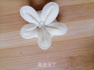 生煎花样酸菜饺子的做法步骤：11