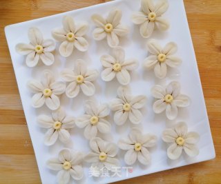 生煎花样酸菜饺子的做法步骤：20