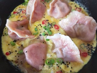抱蛋煎饺的做法步骤：6