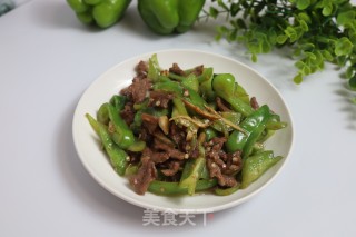 青椒炒牛肉的做法步骤：8