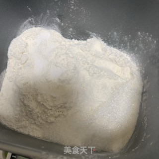 紫薯吐司的做法步骤：1