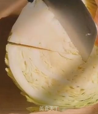 炒包菜的做法步骤：1