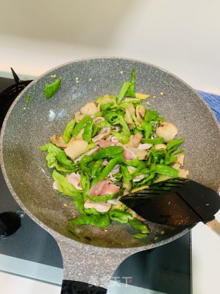 螺丝椒炒肉的做法步骤：8