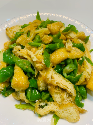 青椒豆腐泡的做法步骤：5