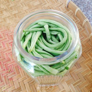 自制酸豆角的做法步骤：2