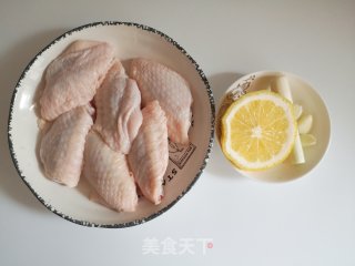 健康炸鸡翅的做法步骤：1