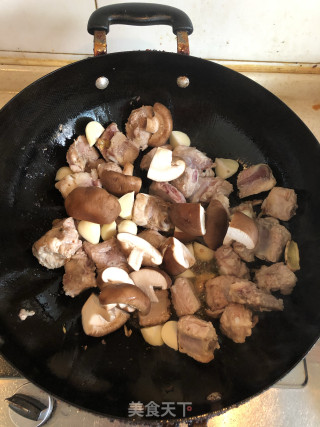 四季豆清烧排骨的做法步骤：5