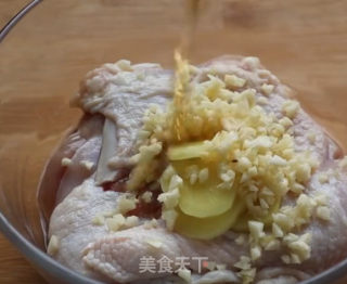 蜜汁鸡腿的做法步骤：2