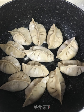 全麦牛肉煎饺的做法步骤：9