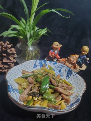 青椒牛柳炒酸菜的做法步骤：7