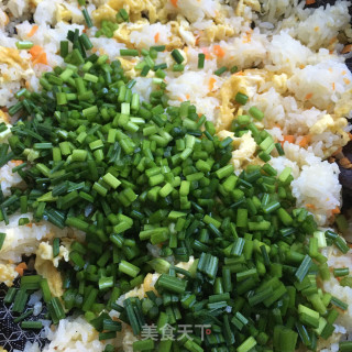 韭薹胡萝卜蛋炒饭的做法步骤：8