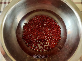 大米红豆粥的做法步骤：1