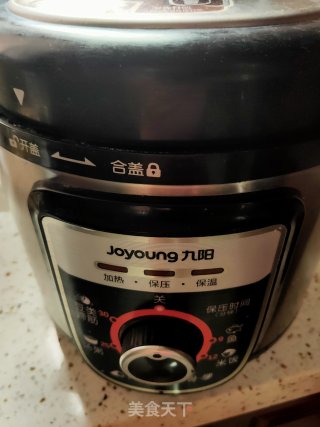 大米红豆粥的做法步骤：2